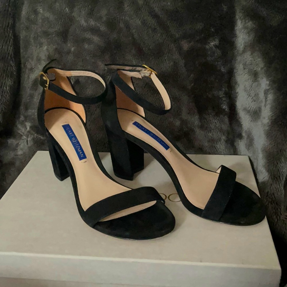 Like New Stuart Weitzman shoes
